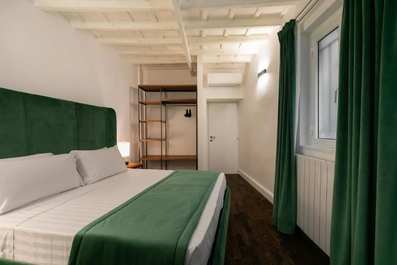 Отель Relais Del Portico Рим Гостевой дом
